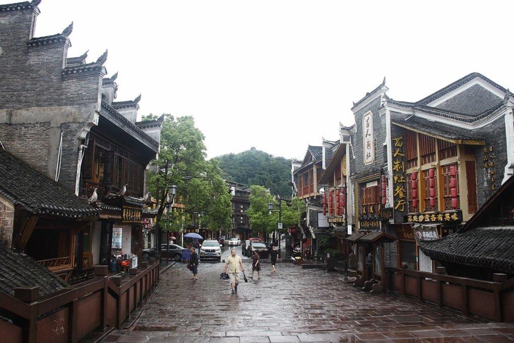 巴西东北部巴伊亚州多地遭遇暴雨
